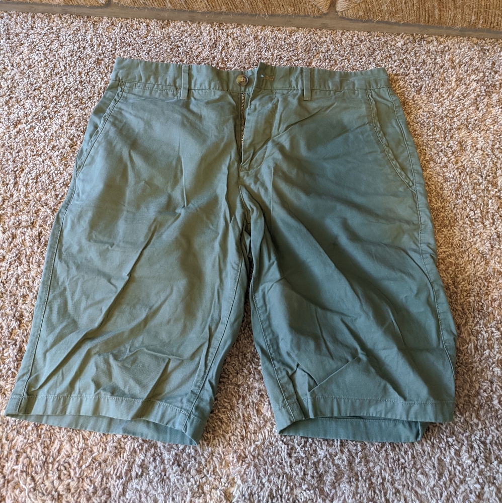 Bonobos 11" green chino shorts